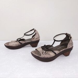 ANTELOPE Strappy Platform Sandals